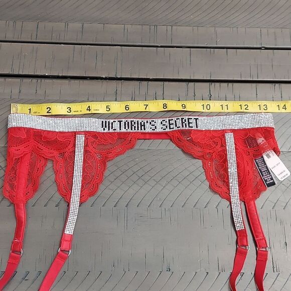 Victoria's Secret Red Lace Bling Garter Belt Sz XS NWT - Picture 4 of 4